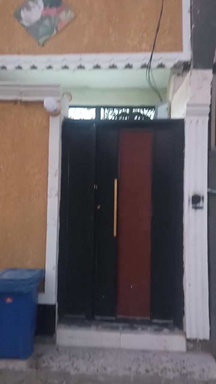 سلام عليكم مشتمل للبيع بلبدايه أول ما تدخل شارع حسينت شيخ وهاب ثاني فرع اسواق تبارك رحمان الستفسار ***********
