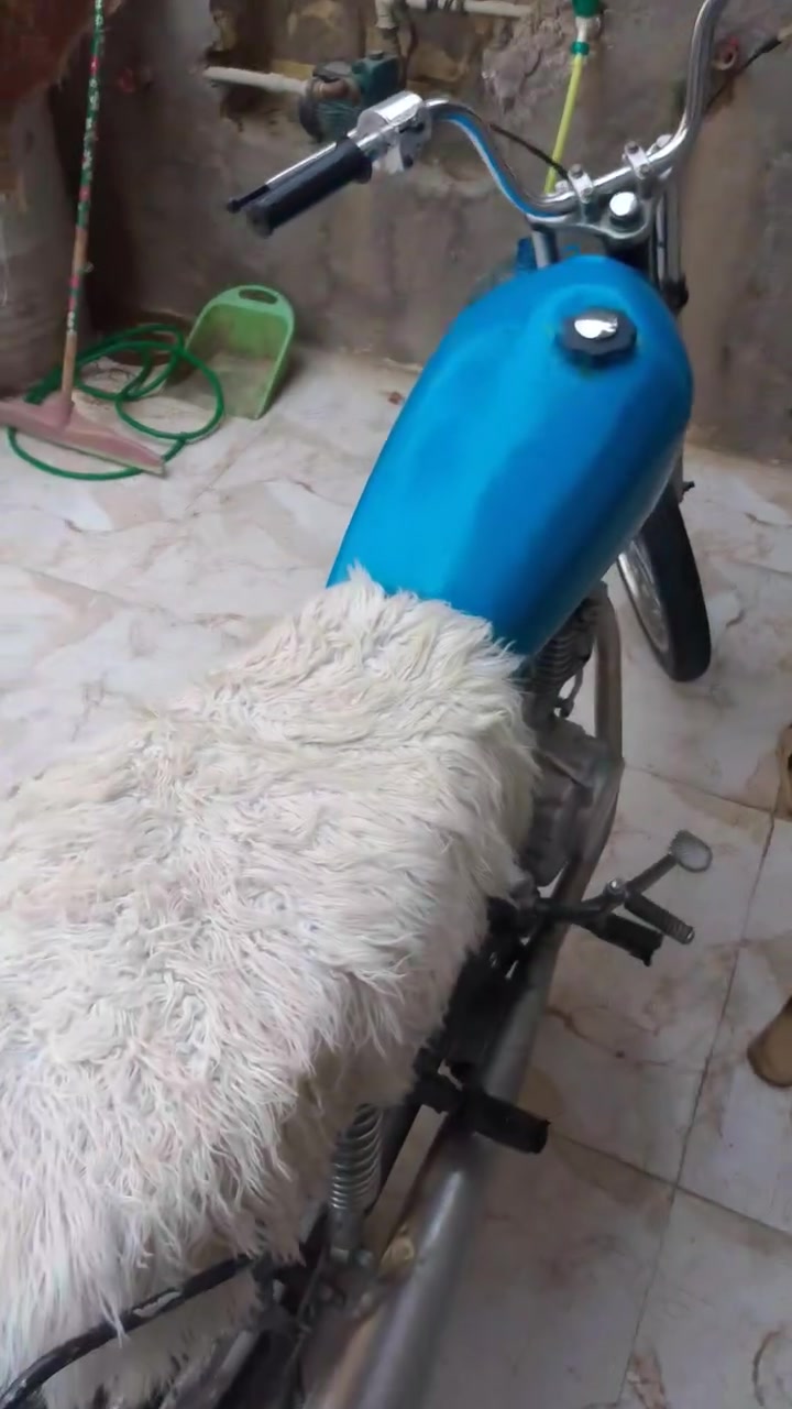 سلام عليكم دراجه لبيع نامه دراجه حلوه مكينه ناعمه مستعجل علا بيعته السفسار ***********
