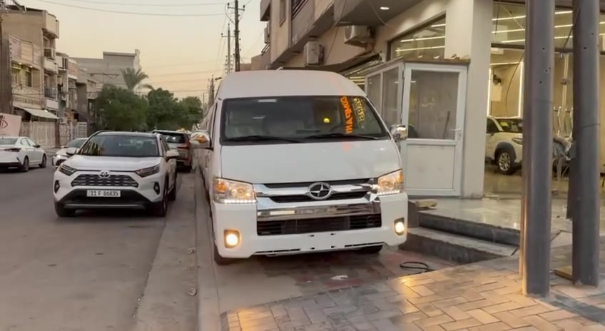 السلام عليكم متابعينا الاعزاء 
توفرت لدينا وحصريا الباص ( ١٥ ) راكب بمواصفات عاليه ومميزه 
جوي لونك موديل ٢٠٢٧ 
محرك ٢٧٠٠ بانزين نفس محرك التويوتا الهايلوكس 
مقاعد جلد سياحيه مع يدات 
رنكات المنيوم حجم ١٦
مرايات جانبيه كهرباء نيكل 
يدات الابواب نيكل 
حساسات اماميه وخلفيه 
تبريد جميع مقاعد السياره 
ومواصفات عديده اخرى ،،، 
للاستفسار اكثر زورونا في مقر الشركة في بغداد السيديه 
او الاتصال على الارقام 
***********
***********
اهلا وسهلا بكم ……

