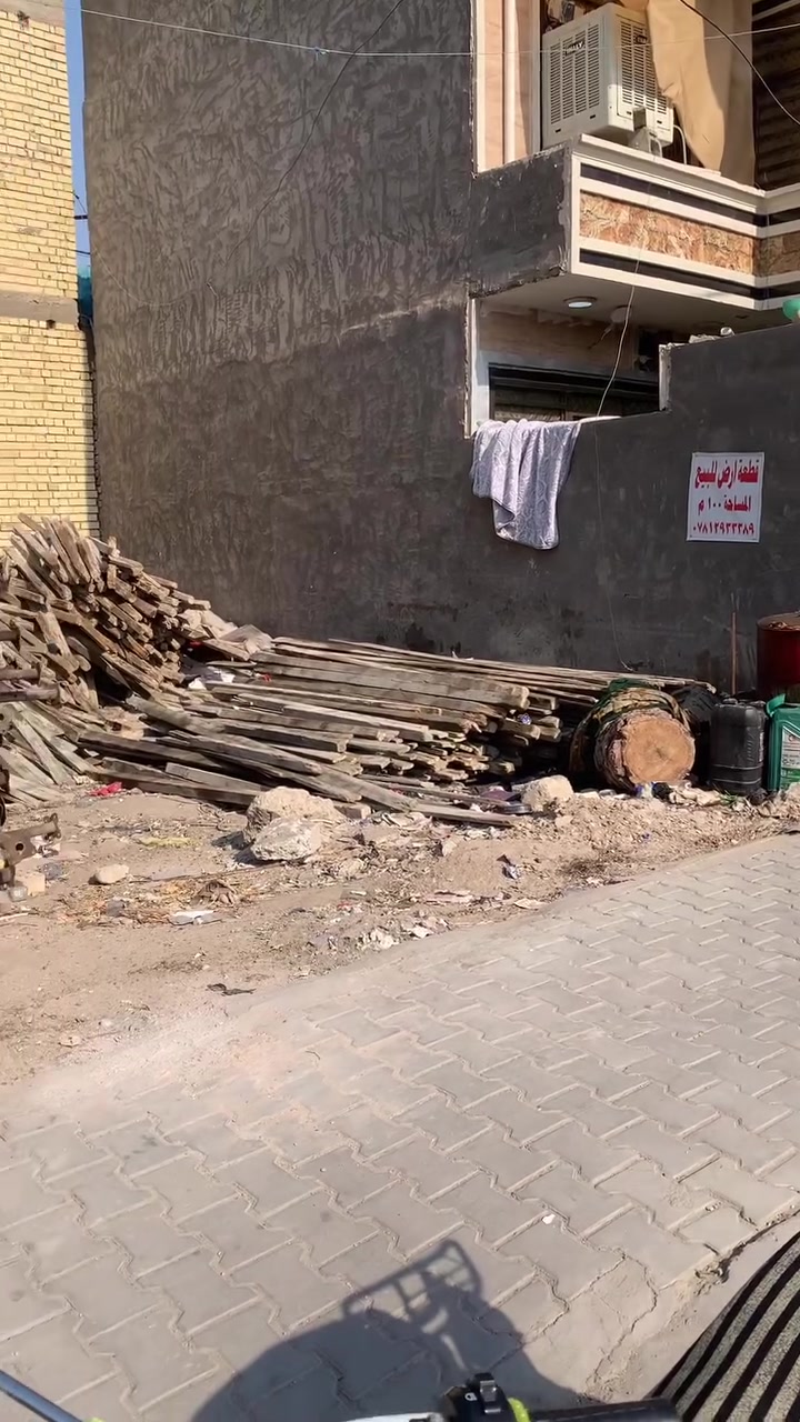 قطعة ارض للبيع في الدوانم شارع سكله ابو موسى مساحه100م 10+10موقع تجاري على شارع رئيسي الاستفسارا والاتصال ع رقم التالي ‭***********‬
