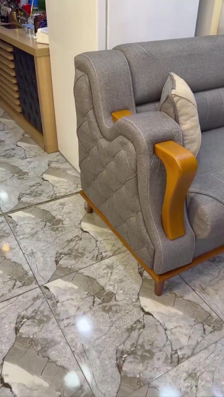 🛋️ ديوان موديل قيثاره
#العمل_على_المتر_الطولي 
كل ما هو جديد ومميز من الاثاث  تجدونه لدينا 
اكمل جمالية بيتك مع الباشا 🏠

✅ التفصال حسب المساحة المطلوبة نشتغل ع متر 
✅ لدينا كادر مختص لتدوين القياسات [ مجانآ ]
✅ ديوان مودرن طراز تركي كل المواصفات درجة اولى 
✅ الاقمشة والالوان حسب اختيار الزبون 
✅ لمعرفة سعر المتر {ارسل صورة الموديل على الخاص}
🔻 بغداد حي الأعلام شارع قطر الندى مقابل افران الكوثر
📞***********

🚛 متوفر توصيل جميع المحافضات بأسعار مناسبة
