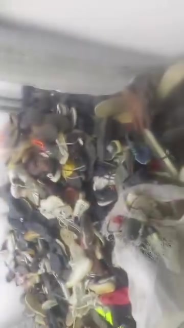 السلام عليكم 
باله احذيه مستعمله رجالي نسائي اطفال
البيع شلعه وحده الشراي يتصل***********
