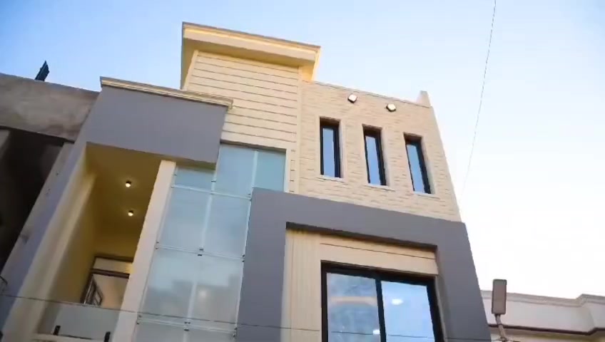 🏠 فرصة سكنية مميزة | دار للبيع في حي الأندلس 🏠
​إذا كنت تبحث عن موقع مميز ومساحة مرتبة ومصممة بعناية، فهذا البيت هو خيارك المناسب!
​✨ تفاصيل العقار:
​الموقع: حي الأندلس
​المساحة: 90 متر مربع
​الواجهة: 7 متر
​عدد الطوابق: 3 طوابق
​للاستفسار ومزيد من التفاصيل أو لترتيب موعد للمشاهدة، يرجى مراسلة الصفحة أو الاتصال على الرقم:
*********** حسين 
*********** زكريا 
*********** حسين
