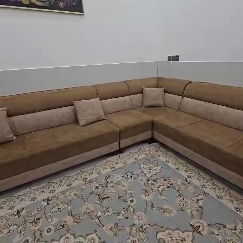 تخم ديوان • ١٠ مقاعد