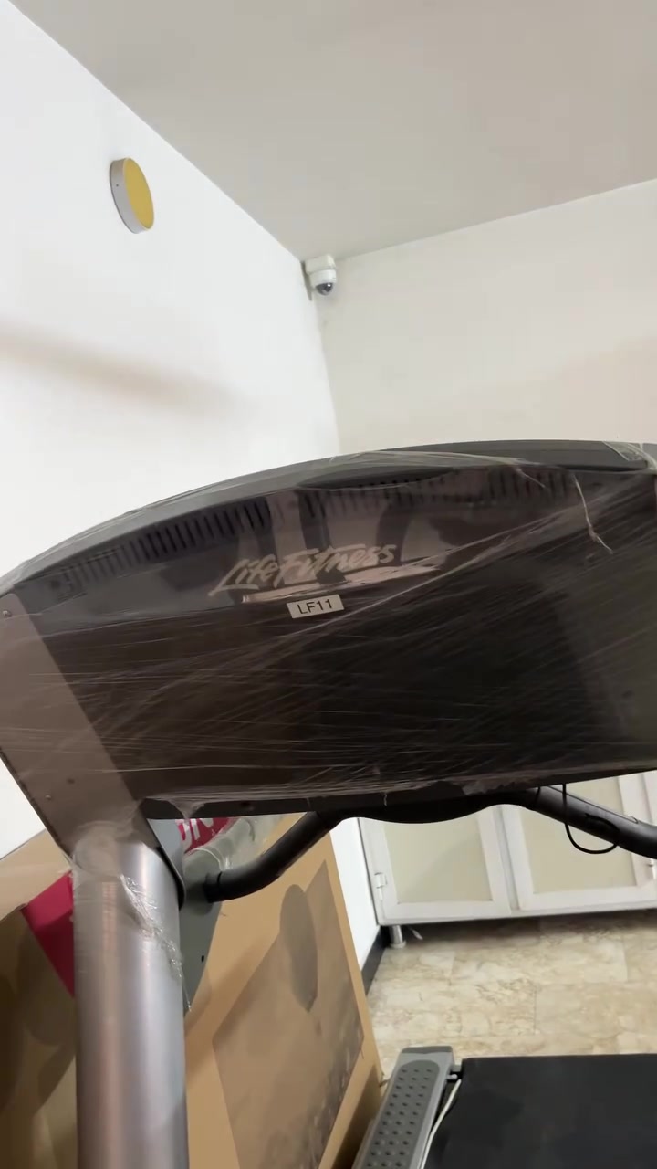 جهاز جري امريكي للبيع استخدام قليل حجم الكبير سعر مناسب للاستفسار  بغداد ***********
