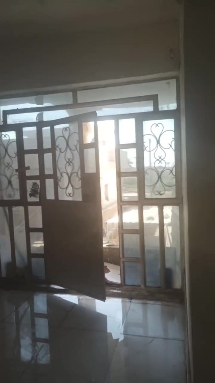 مم رخصه للادمن@
سلام عليكم يتوفر دار للايجار طابق ثاني يتكون من 
2 غرفه نوم 5ب4 وديوانيه 7 ب4 وصاله 5ب4 لبيت سيراميك بورسلين  عنوان 
ابو غريب البيطره ع نهر قرب جامع للاحسين بن علي 
📞 اتصال *********** متوفر واتساب واتصال
