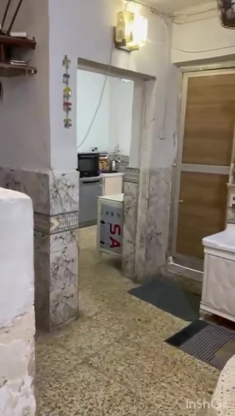 السلام عليكم
بيت للبيع الحرية دباش 
شارع المدارس ساحة عدن فرع مدرسة خديجة

مساحة ١٠٠م عكاده 
٣ غرف نوم 
للتواصل 
***********
