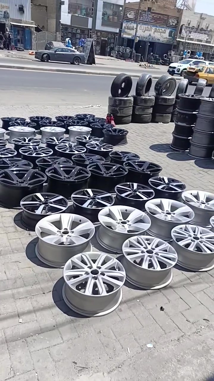 متوفر لدينا صبغ وتعديل ولحين كافه انواع الويل  كاب ويل حديد ومتوفر تايرات مستعمل جميع القياسات التواصل خاص او واتساب ***********
