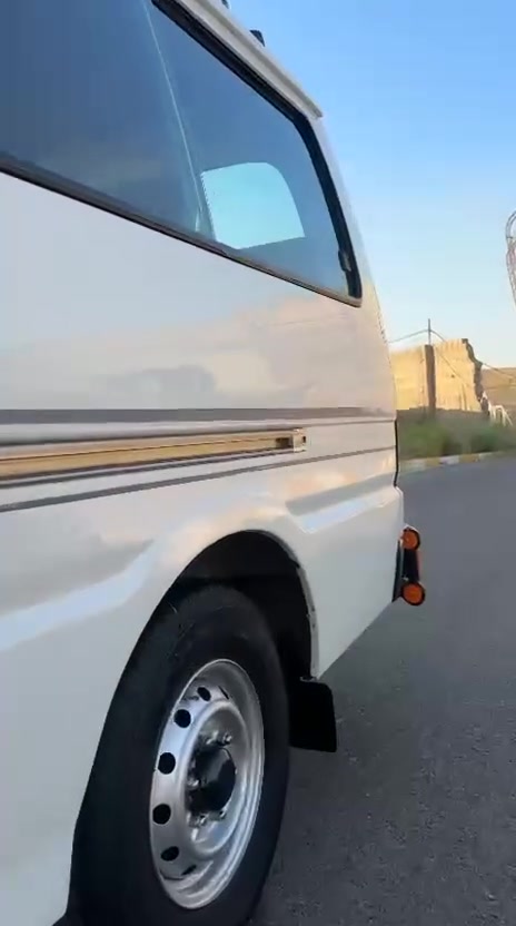 السلام عليكم مازدة بومة للبيع رقم أربيل موديل 2007
سنوية باسمي لل 29 
السيارة بيهة  صبغ ورة باب سلايت تقىيبن شبرين وبيهة صبغ بالبجم هم شي بسيط وعندي الصورة قبل الصبغ
سيارة مسجلة بخط بياع باب المعظم
محرك بانزين 2200 لا تبخير ولا تنقيص
تخم تاير جديد صدر أمامي وخلفي كلة جديد و مكفول

السعر 120 وتجي شوف السيارة واوجبك

مكان بغداد الدورة شارع الطعمه
الشراي يتصل مباشر ***********
***********
