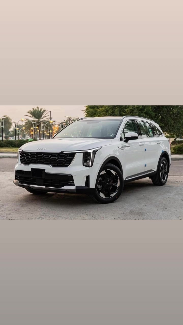 سورنتو 4 سلندر قمارة حديد  2024 KIA SORENTO ضمان الشركة الدولية بوضع الشركة بعدها جديدة جداً مكفوله من الصبغ والتكحيل والبارد رقم بغداد الدولي 
عداد المسافة (10000)  
السعر : 26000$ يعني ( دفترين و 60 ورقة ) سعر نهائي بدون احراج السيارة جديدة بوضع الزيرو وخاليه من الملاحظات 
العنوان : بغداد السيدية 
للاتصال على رقم صاحب السيارة : ***********
