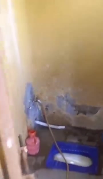 بيت للبيع ٧٥ متر بالحسينيه  ب ٢٨.قريب على شارع العذرا السعر ٤٧ الف   *********** الاتصال على هذا الرقم
