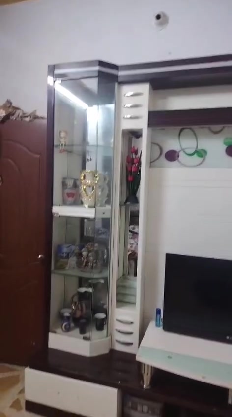 السلام عليكم بوفيه جاهزه السعر 150 وبيها مجال مكاني بغداد الغزاليه رقمي ***********
