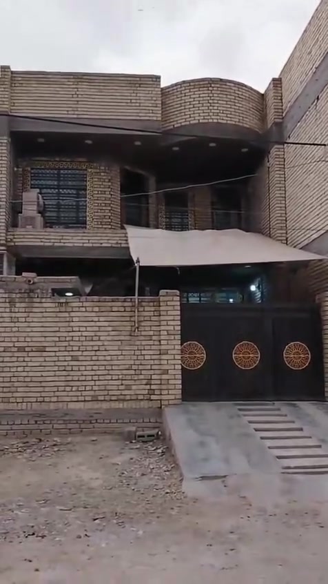 بيت للبيع ابو غريب ( حي الصديق )
بناء حديث درجه اولى مساحة ١٥٠ متر
 
عرض الشارع ١٥ 

 واجه ٧ ونص نزال ٢٠ م

٤ غرف نوم 

صحيات ٣ 

كراج سيارة

نقص فقط واجهيه 

 ***********

