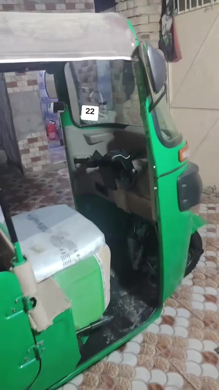 سلام عليكم تكتك البيع 22 شهر 11 تكتك جاهزه كبل الشغل ربع ما ذب عليه ضربته بل صفحه وطكه بصيطه بل لغد   مكاني رفاعي 
***********
