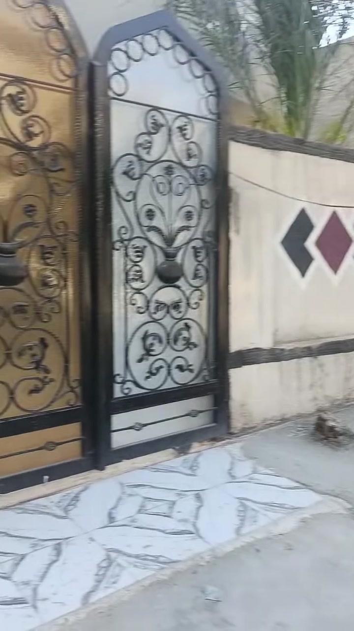 بيت المساحه 200م طابو صرف
 طابقين شارع ٨٠  ثاني بيت عن الشارع العام مباشر  خلف مجمع الزهراء  مجاور استدارة المهندسين 
ممكن مروان، بقطعه 
البيت جاهز مامسكون حاليا بناء ٢٠٢٥ 

للاستفسار الاتصال على الرقم ***********

