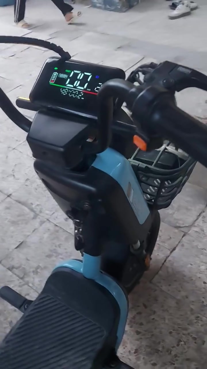 متاح دراجة شحن كلش نضيفه الريان حجم 14 
البطاريات نص عمر يعني مو مال طريق بعيد 
السعر 150 قفل
المكان بابل محاويل ***********
