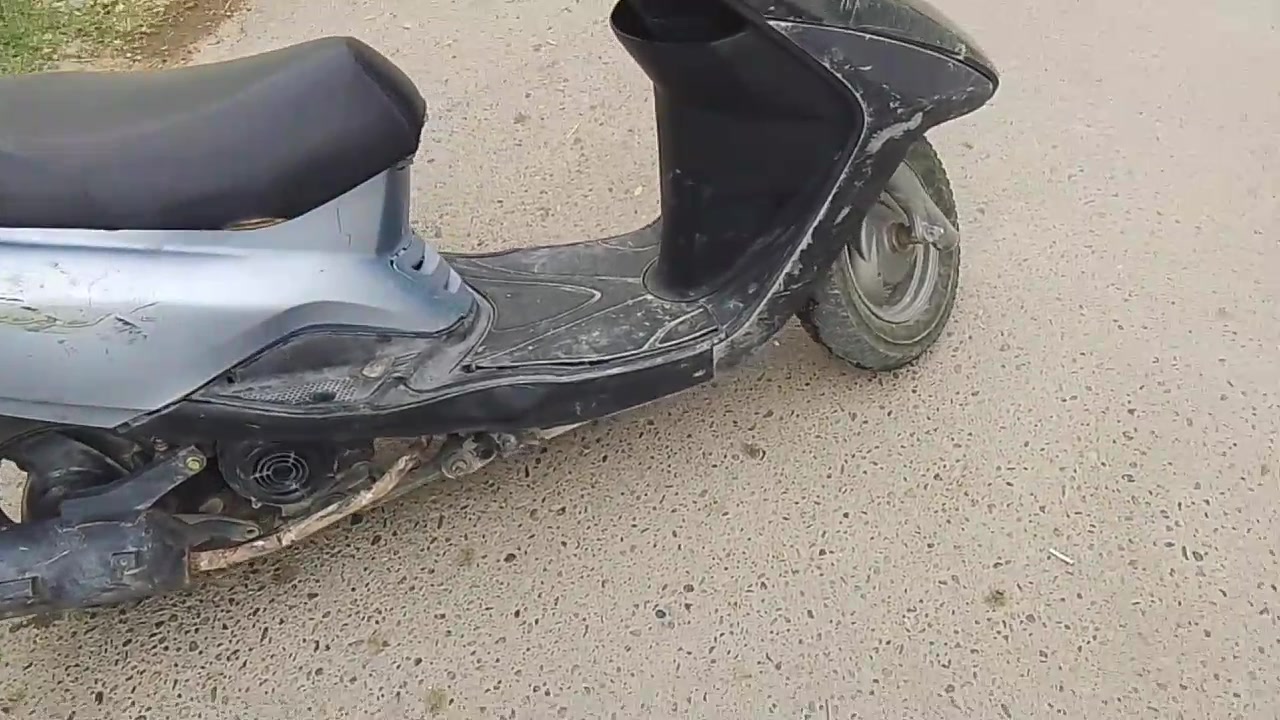 بريز140 للبيع الدراجة خير من الله بس يحتاجلها ترتيبات المكينة ما مفتوحة وخرسة افحص وخذ سعرهة350وبيهة مجال  الدراجة نوزل مو كابريتر  مكاني بغداد الدورة  سبب للبيع محتاج *********** متواجد واتس اب ورصيد