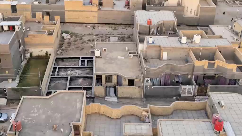بيت للبيع زراعي سند (٢٥) نقل اسهم 📝

المساحة /١٥٠ متر مربع
البناء/ كونكريت مسلح 
بناء حديث (٢٠٢٥)

📍السماوه منطقه ام الذهب 

البيت يتكون من :

صاله
استقبال 
غرف عدد (٢)
مطبخ 
صحيات داخليه 

ملاحضه /البيت بي نقص الاستقبال ما مبيض ولا ملبوخ ✅

السعر (٩٠) مليون وبي مجال بسيط 

للاستفسار خاص او واتساب 
***********
***********

