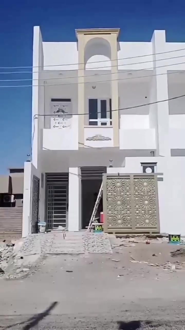 السلام عليكم لدينا كادر اصباغ داخل وخارج المنزل بنتلايت عم نشتغل بويا(⁠^⁠^⁠)⁩ شبابيك، وابواب ،شغل درجه اولى واسعار مناسبه الله يرزق الجميع استفسار على رقم الهاتف ***********
