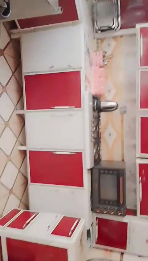 كاونتر للبيع نظيف مرمر سبلت شغال ونظيف للبيع بغداد النهروان شارع الشمري رقم ***********
