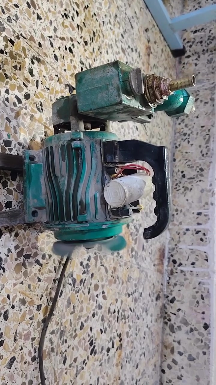 ماطور ماء متروك بحالة جيدة
 ٢٥ الف
***********
