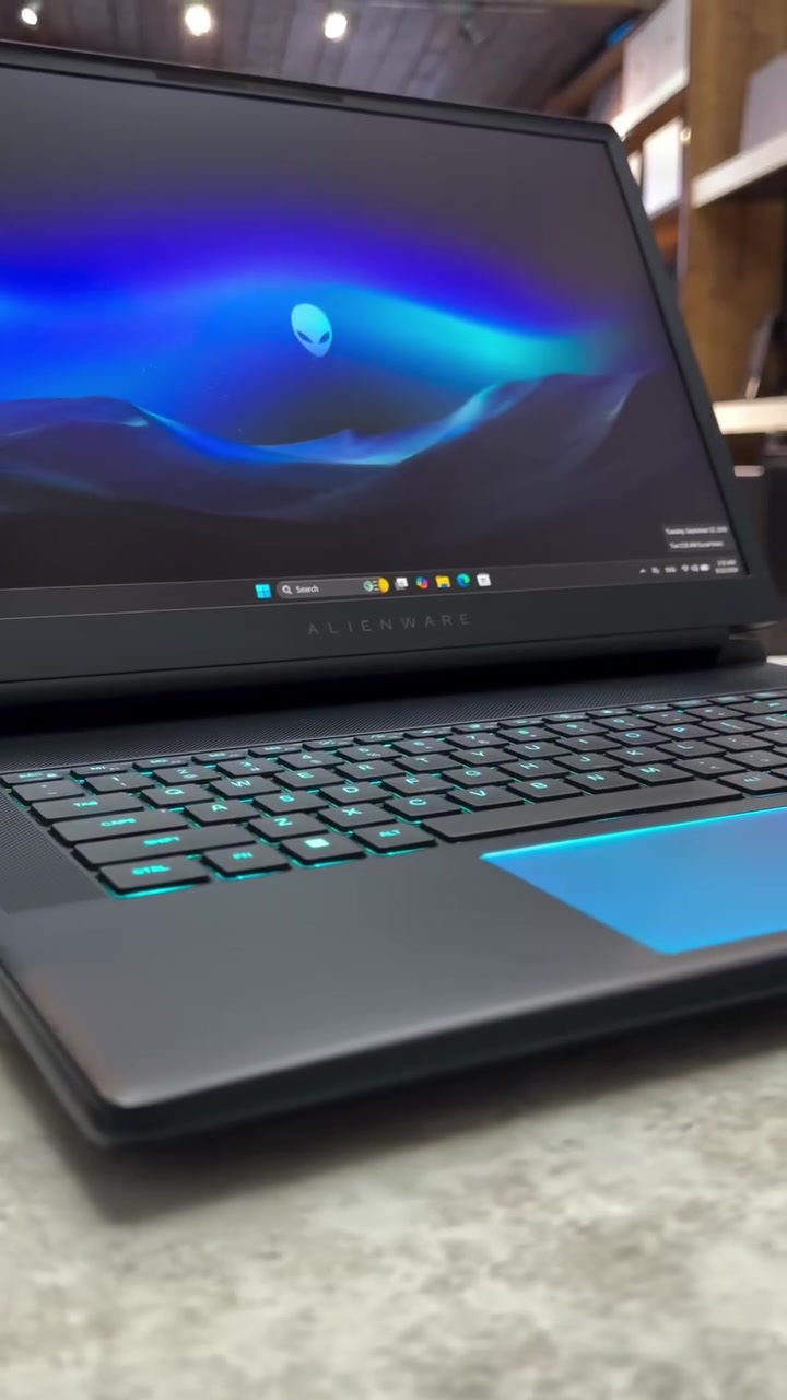 ALIENWARE AREA 51 
THE BEAST IS HERE.

هنا ما نحجي عن Gaming Laptop عادي…
هنا نحجي عن وحش محمول صُمم حتى يقدم مستوى أداء استثنائي لأقوى الألعاب، الرندر، التصميم والأعمال الاحترافية الثقيلة.

Ultra 9-275HX 
32GB DDR5
1TB SSD M.2
RTX 5080 16GB
16” 2.5K 240hz 

Open Box 

Price : 5.390.000 IQD

👽 ALIENWARE AREA 51
POWER HAS A NEW ADDRESS.

SNIPER TECH — WE DO MORE FOR YOU⁩

نص مكتوب في الصور:
- Alienware Area51