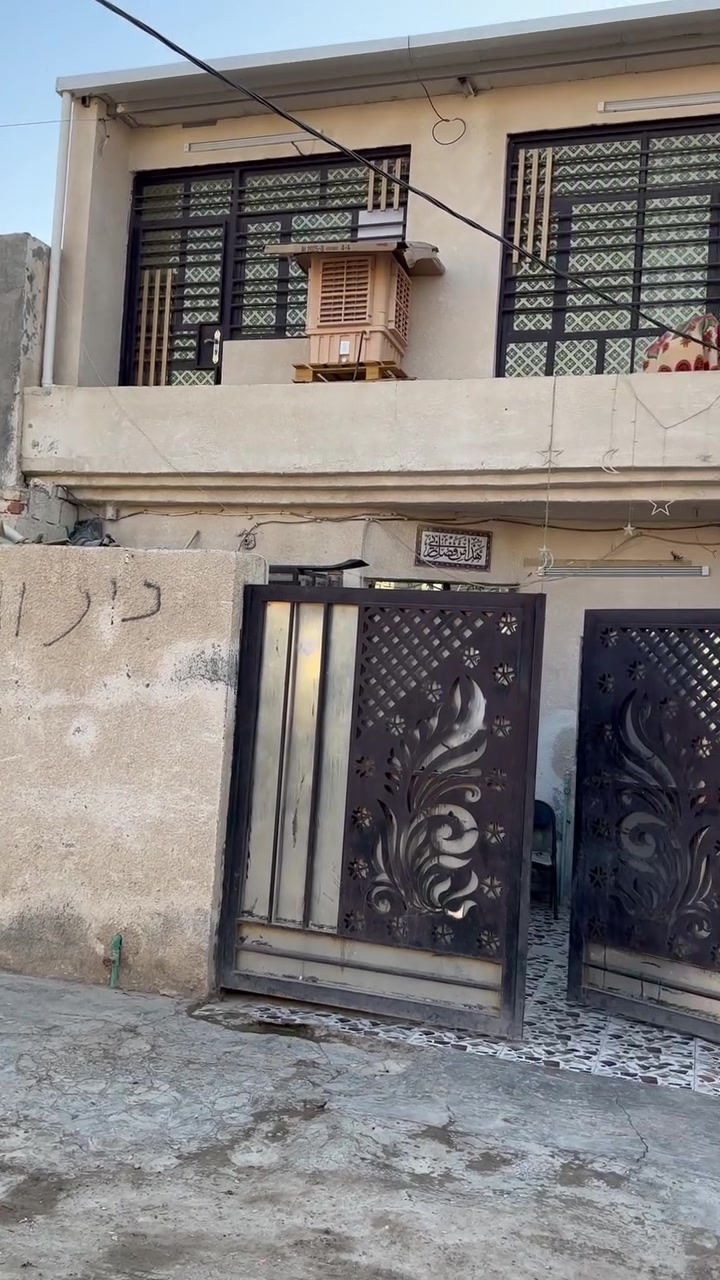 بيت للبيع في ابو غريب
بيت في ابو منيصير حي لكرامة
المساحه 75 متر 
لواجه 6 نزال 12.5 البيت جاهز 
ثاني قطعه من شارع 30 سايدين تبليط لبيت يحتوي على غرفه نوم وصاله ومطبخ واستقبال وحمامات 2. السعر 68 وبي مجال
لاستفسار ***********
واتساب.   ***********
