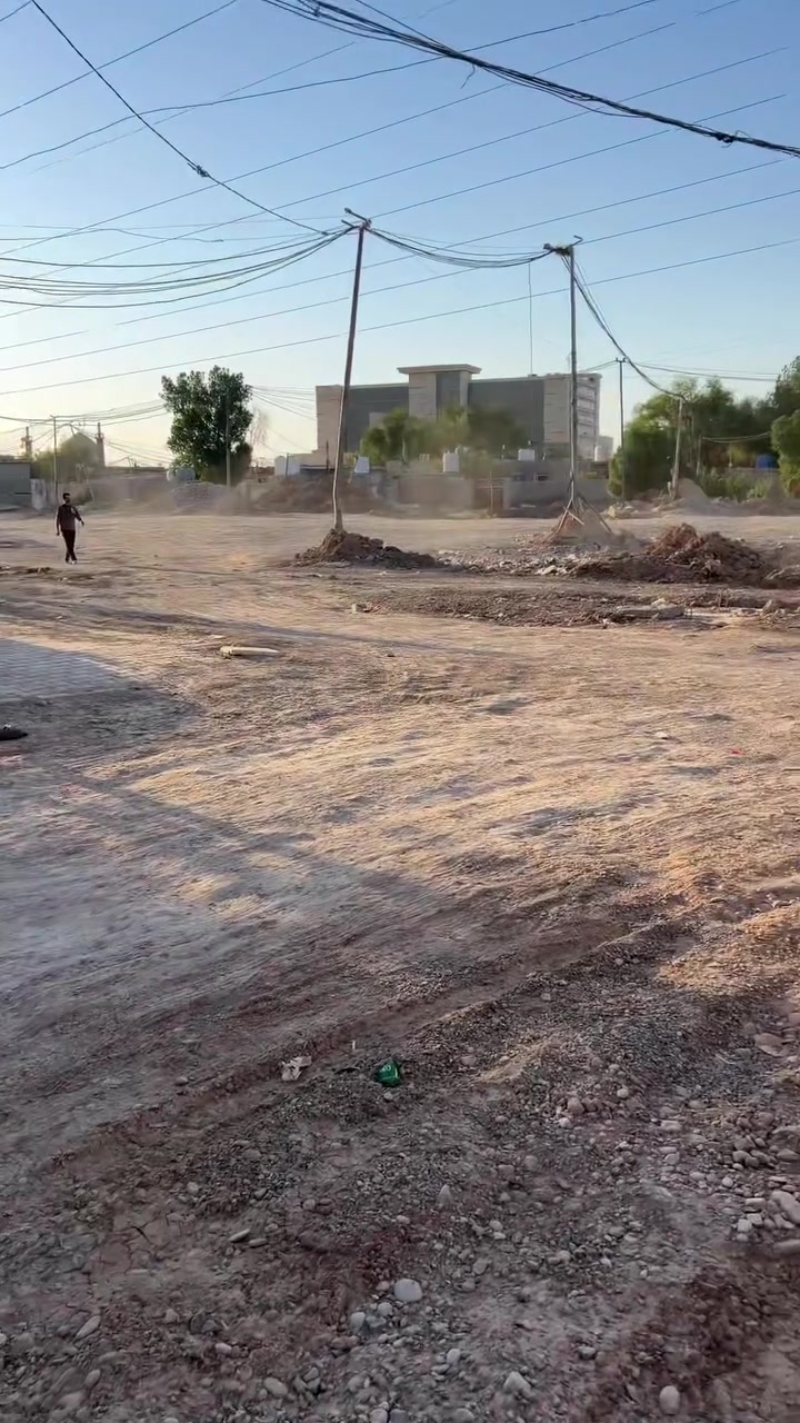 السلام عليكم بيت طابقين 200 متر كامل كاشي شتايكر
منطقى الاربعتالاف خلف سوق الاولى فرع بيت حجي سرفان اهل الچوادر بضهره يصير المستوصف مال سوق الاولى مقابيل الفرع المستشفى التركي منطقى خير من الله وجيرانه كلش زينين للأستفسار واتساب او خاص 
***********
ما عليكم بلمجاري طامينه من وره المجاري الجديده 😀
