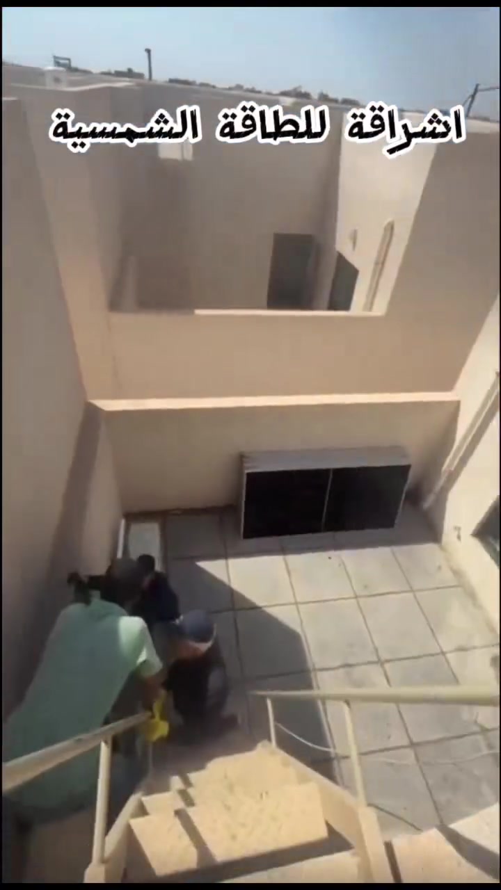 منظومة طاقة شمسية في مجمع مدينة بوابة الكاظمية 
المواصفات 
الالواح لونجي x10 650w  خاصية Anti-dust Pro
انفيرتر Deye 6kw عدد 2 
بطاريات Dyness16Kw عدد 2 
المنظومة  تجهز ٣٠ امبير نهاري ليلي وقابلة للتطوير 
للتواصل ***********   
   #طاقةشمسية

