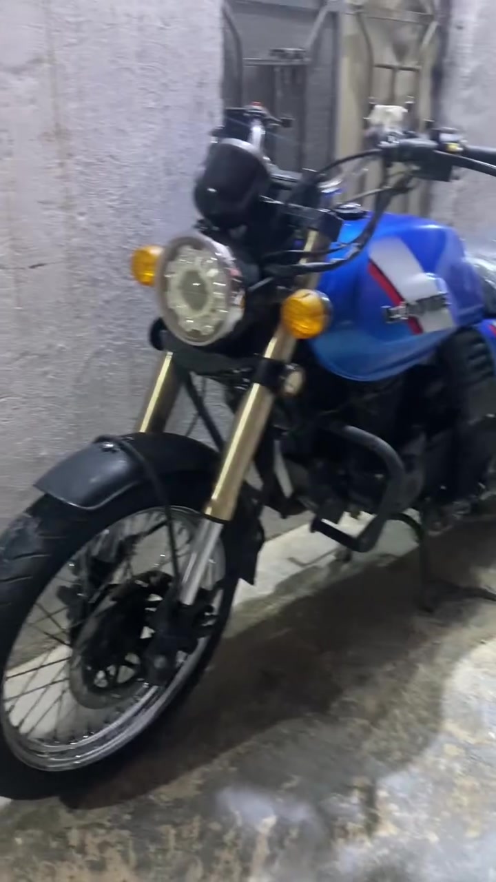 سلام عليكم درجه للبيع لا يتي موديل 22 باعدي بل جيس ماعيزه ايشي لسعر 1350 وبيه مجال حك لجيه مكاني كربلاء لحسينية قرب جسر لجودين ***********
