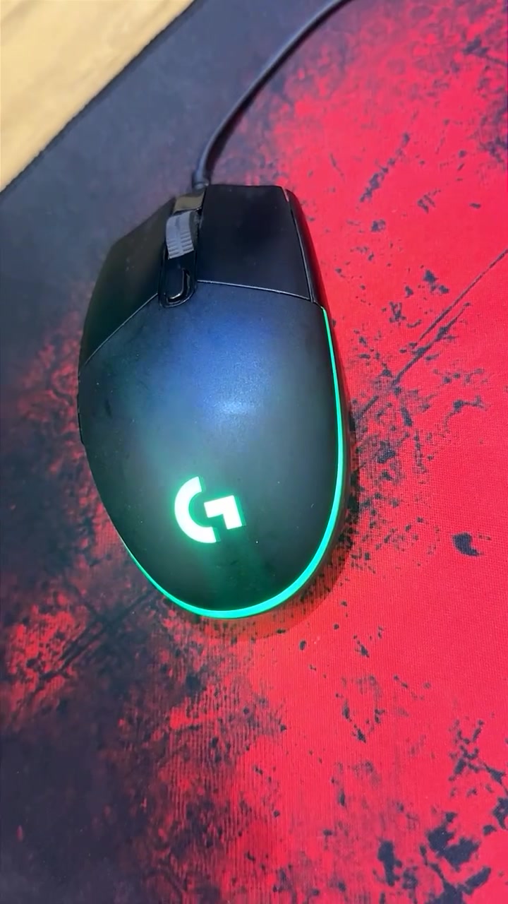السلام عليكم
mouse logitech g203 
+ mouse pad red dragon
مستخدمات فتره قليلة ونضيفات 
سعرهن راح يكون 50 الف وبي مجال 
عنواني بغداد السيدية 
للتواصل والاستفسار اكثر هذا رقمي 
***********

