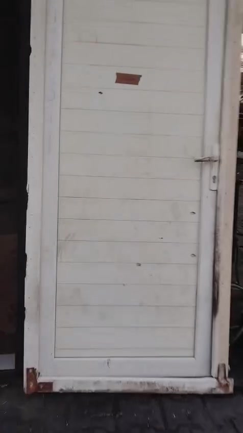 بيبان للبيع نضيفات سعرهن مناسب حيل *********** مكاني كركوك حي نصر
