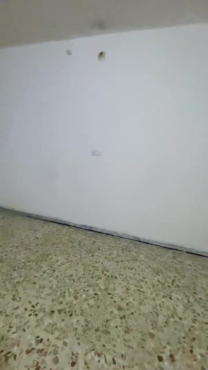 تتوفر شقه طابق ثاني يحتوي على غرفه نوم واحده وصاله واسعه ومطبخ
للتواصل والاستفسار ***********
ايجار شقه 250
