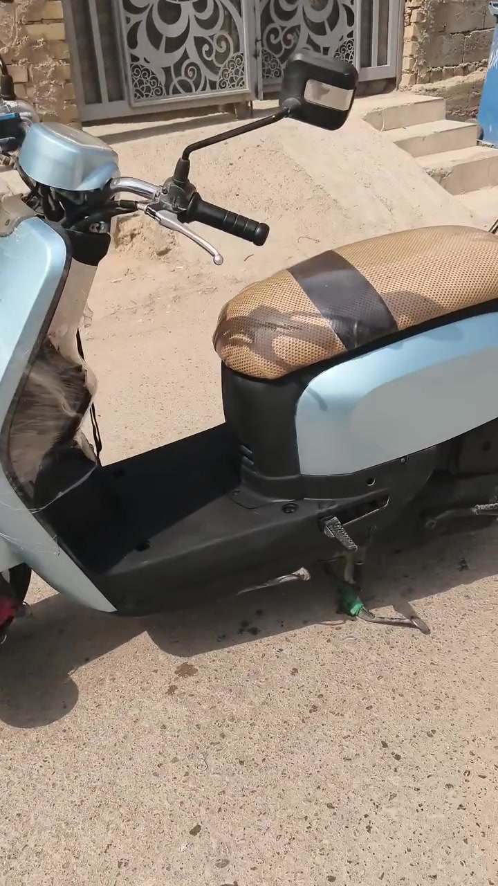 دراجه ماكس بوليس للبيع دراجه نصيفه مكينه خرسه كامله بيهه نواقص بسيطه السعر ٦٥٠ وبيهه مجال قليل المكان بغداد جسر ديالى الجديد
 التواصل الرقم ***********واتساب
