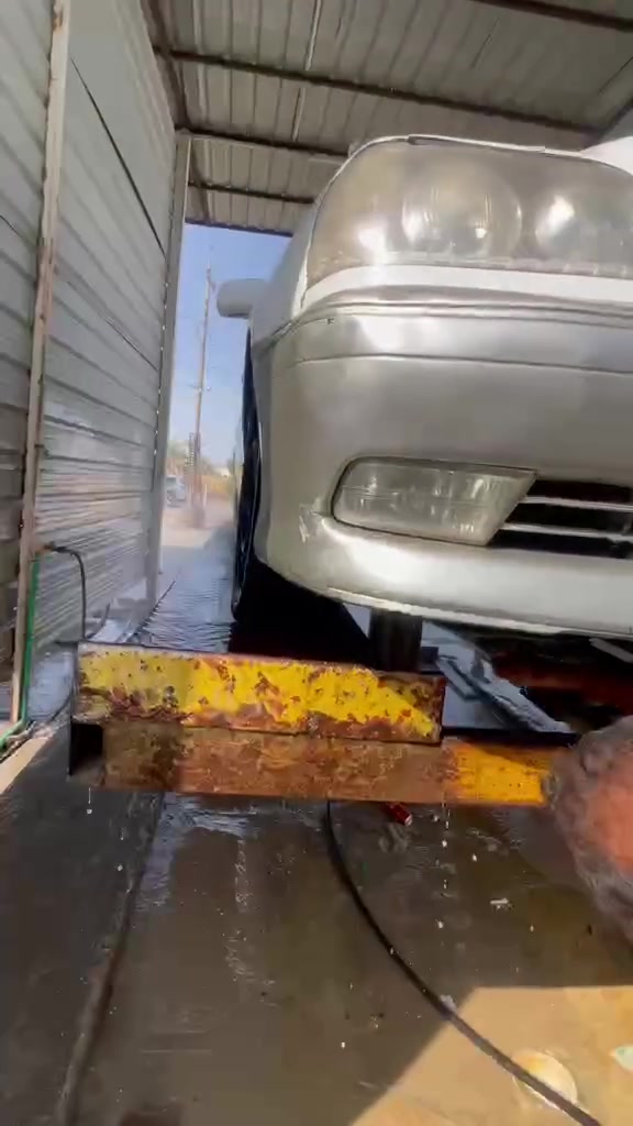 السلام عليكم
مـلــكة للبيع او مراوس حسب القناعه
مواصفات مكينه D4صغير المرغوب وكير خيرمن الله مكفولات
كهربائيات 
حداديه 90 %
تبريد قطعه وحده ثلج 
3دكم
ويل عادي 
حادث بس شبر بجاملغ الخلفي والباقي كفاله 
اصوليلت (مفحوصه بيها كتاب كمرك مامتفوع كمركها قرار 48قديم ))
وكاله ثاني يوم 
رقم كركوك
المكان بابل الحمزه الغربي 75 وبيها مجال
رقم ***********
