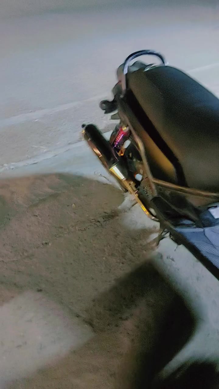 ادمن💕
سكنس جبلي مزوده مكينه بلادي تزويد صالنصه بوري عدل دبلات رياضي ستيرن رياضي شلعه فول معدل فول وياله ذهبي .....مكينه بلادي .مخلف فابلون اسود طافي للجماليه 

السعر مليون وبيه مجال مكاني بغداد الشعله...واتساب ***********
