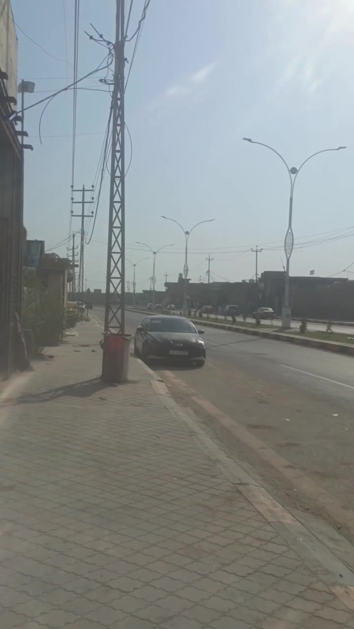 سلام عليكم قطعه للبيع جامعه ذي قار بلعرجه عل شارع مباشر
مساحه 480متر  بيه بتلو عل وجهين تصير القطعه بنص البيوت وجه عل سايدين ماي وكهرباء  بلباب الشراي يحي خاص او يتصل هاذ)( ***********)(
