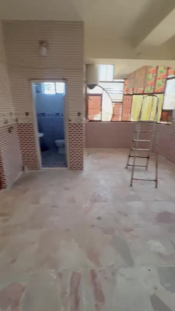 ***********
شقه للايجار طابق اول تحتوي على غرفه وصاله وخدمات طابق اول منطقه السفينه اجارهة 350 🔐 للتواصل على الرقم
