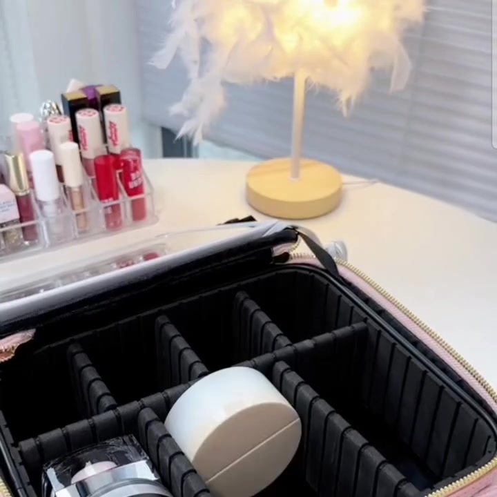 صندوق مكياج ذكي • مرآة LED • شحن USB