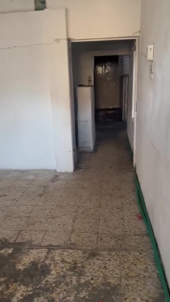 السلام عليكم يوجد مشتمل طابق اول معزول ليجار شارع فلسطين سعر مناسب بيت صغير عائله صغيرة هول كبير ومطبخ وحمام وغرفة سندويتش يجارة 300 تواصل ***********
