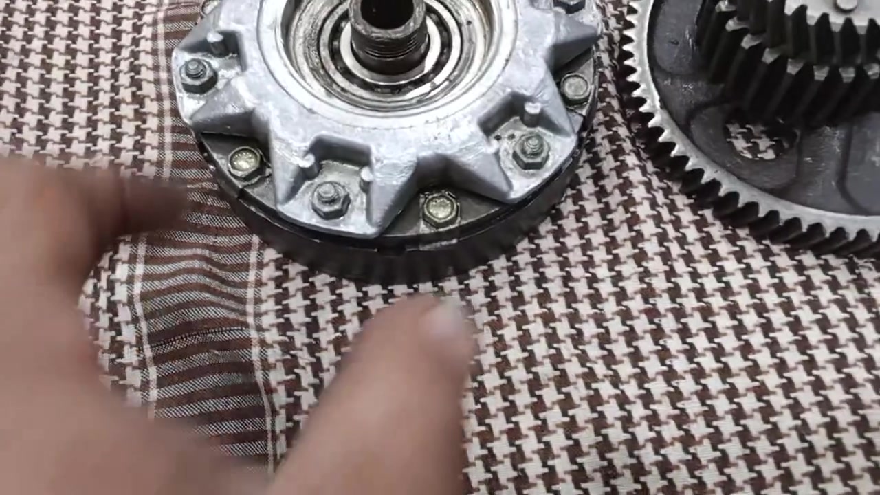 سلام عليكم لبه فلاوين عينه للبيع ***********
