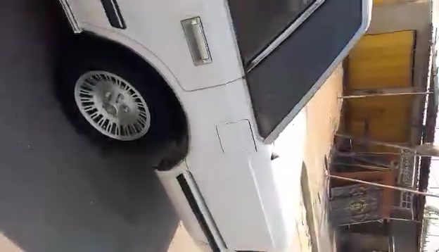 للبيع • سيارة
