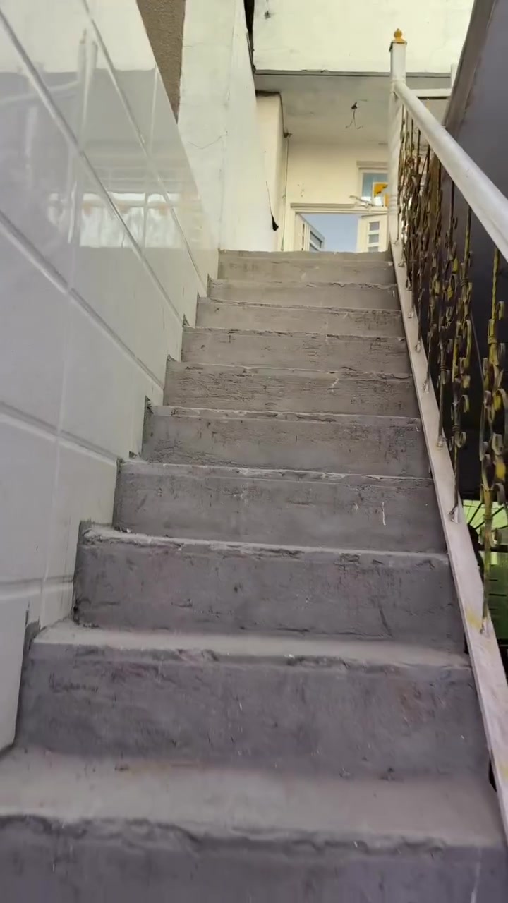 🔥 مشتمل أنيق وجاهز للسكن للإيجار في البلديات!
📍 موقع مميز قرب تقاطع الكهرباء وعلى الشارع العام
🏢 الطابق الثاني
🏠 يتكوّن من غرفة، صالة كبيرة، مطبخ وحمام
✨ مرتب ونظيف ومهيأ للسكن فورًا

💰 الإيجار: 400 ألف فقط

📞 للحجز والاستفسار: ***********
