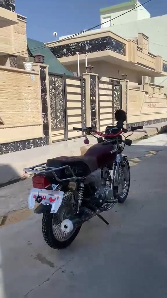 سلام عليكم نامه شلامجه للبيع موديل23 
مبدل ولفات وايرمنيه واكفه 
السعر 480 وبيها 
شراي طب خاص 
مو شراي لا تعبني 
***********
