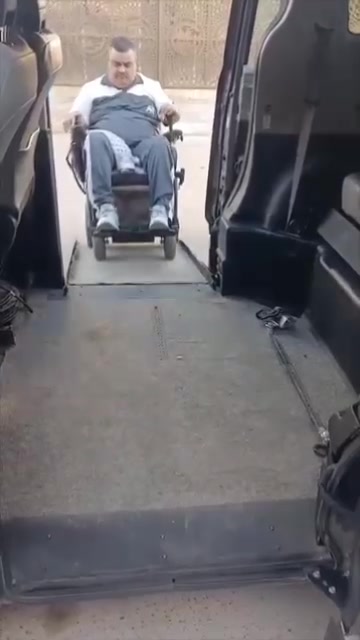 ##لنقل ذوي الهمم والمراض الحركيه سفره +مراجعت طبيب +زياره شخصيه+زيارة المراقد المقدسه مع انتضار المريض من بغداد لجميع المحافضات للتواصل *********** وات  ساب

نص مكتوب في الصور:
- تكسي الهمم تنقل بكرامة وأمان تكسي الهمم عنوان الراحة والالتزام أمان وراحة تامّة سائقون محترفون خدمة على الساعة تواصل معنا ***********