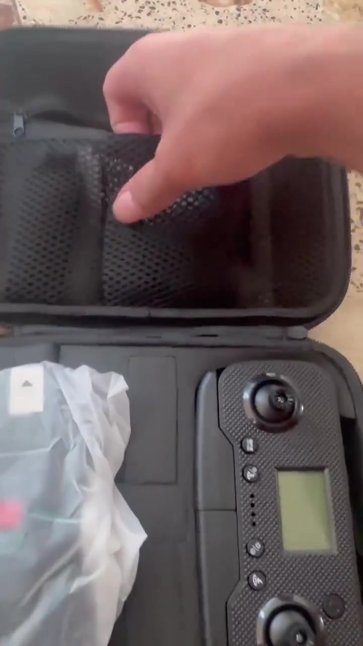 سلام عليكم درون L200pro كامل ملاحقاته بيه بس الكمبل مالته ما يشتغل الكامره ملته 4k ملاحضه الكامره تشتغل بس الكمبل سعر. 95 موجود توصيل جميع المحافظات العراق 🇮🇶
‏‪***********‬‏
