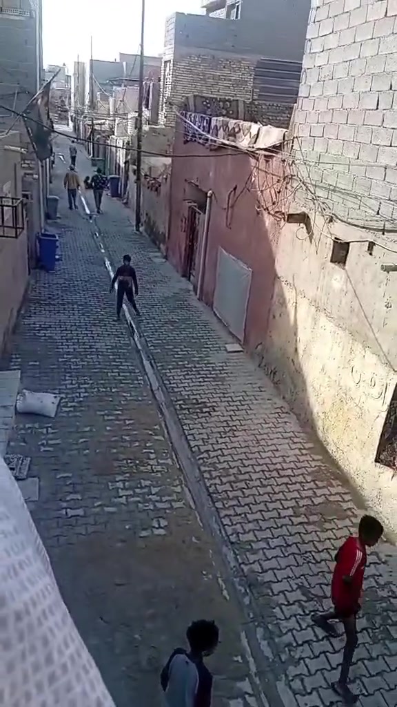 بيت للبيع المساحه 50 متر حي اور منطقه الشيشان حي الرايه البيت كامل نظيف تجيب غراظك وتكعد شته صيف لامجاري ولايغرك منطقه مقرنص نظافه عرظ لفرع 3 أمتار سوك قريب مدارس لشراي ***********
