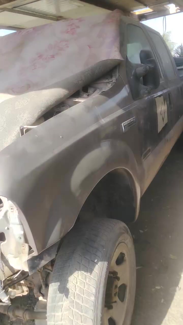 فورد 350 موديل 2007 بدون محرك للبيع بسعر 13 للاستفسار *********** غير متواجد على الفيسبوك
