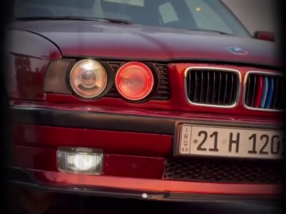 ‏🚘 للبيع BMW 525i 🇩🇪 موديل 1994
‏🔹 مكينة مسكر عدل كفاله
‏🔹 كير أوتو، كفالة
‏🔹 رقم سليمانية، إنكليزي، تحويل ثاني يوم
‏🔹 صبغ عام جماليه فقط، ومكفولة من الضربة
‏🔹 دواخل نظيفة ومرتبة
‏🔹سنتر لوك 4 بيبان
‏❄️ تبريد ثلج قطعتين
‏🛞 ويل M حجم 18 + تخم تايرات كله جديد
‏🔧 صدر خلفي وأمامي مشدود قبل 20 يوم كله جديد
‏💡 كهربائياتها كلها شغالة داخل وخارج
‏✨ السيارة ترايها كلش حلوة وناعمة ومرتبة
‏💰السعر57 وبيه مجال
العنوان بابل الحمزه الغربي
‏للاتصال : *********** او واتساب
