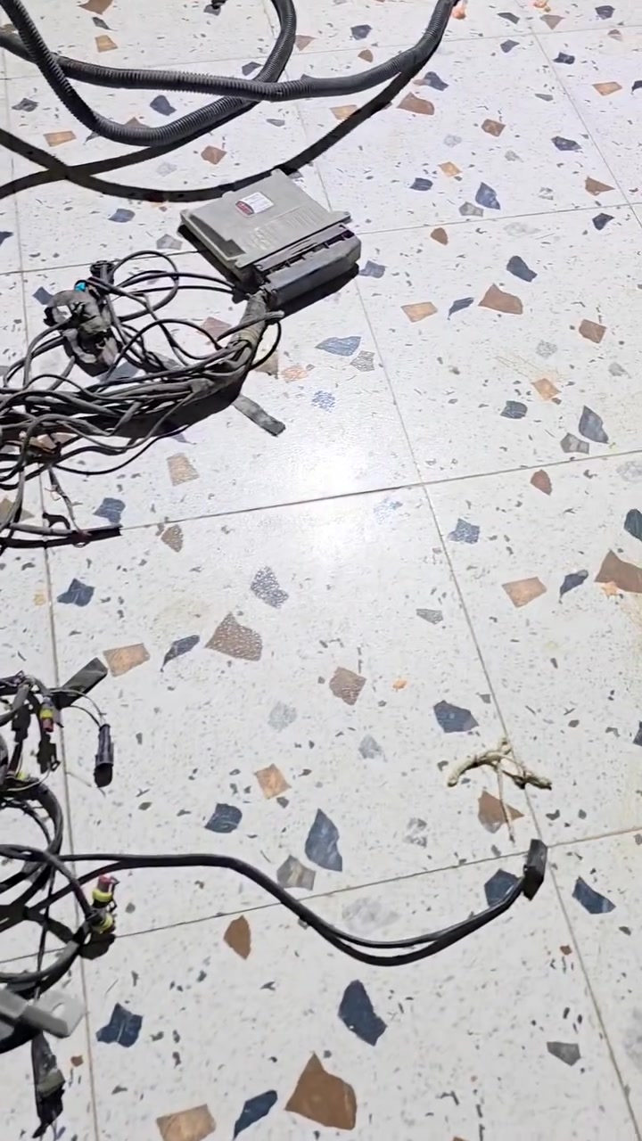 منظومة غاز ٦ سلندر
٦٠ لتر نظيفه شغاله
كامله كوت ***********

